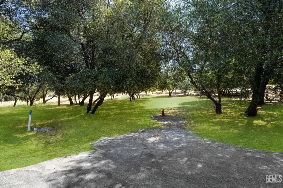 1 KIRKHAM COURT, Keene, CA 93531 - #2