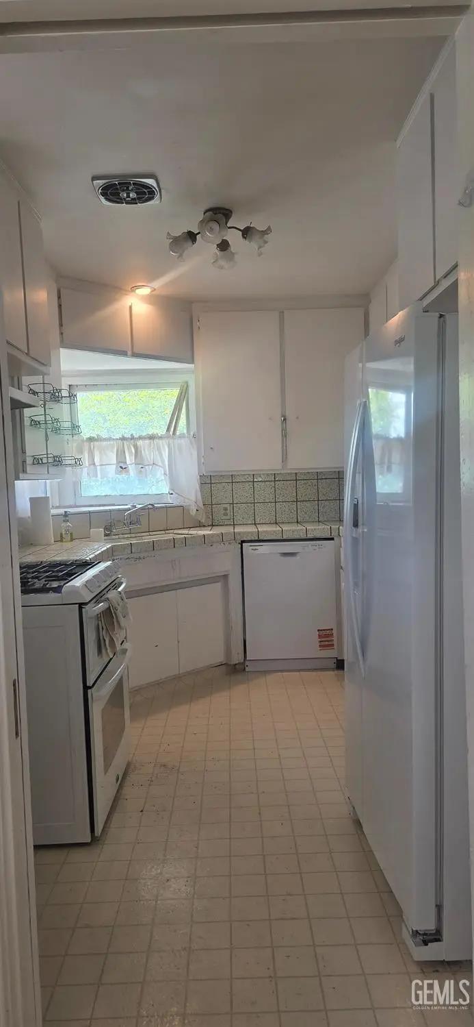 1744 CAMINO SIERRA, Bakersfield, CA 93306 - #3