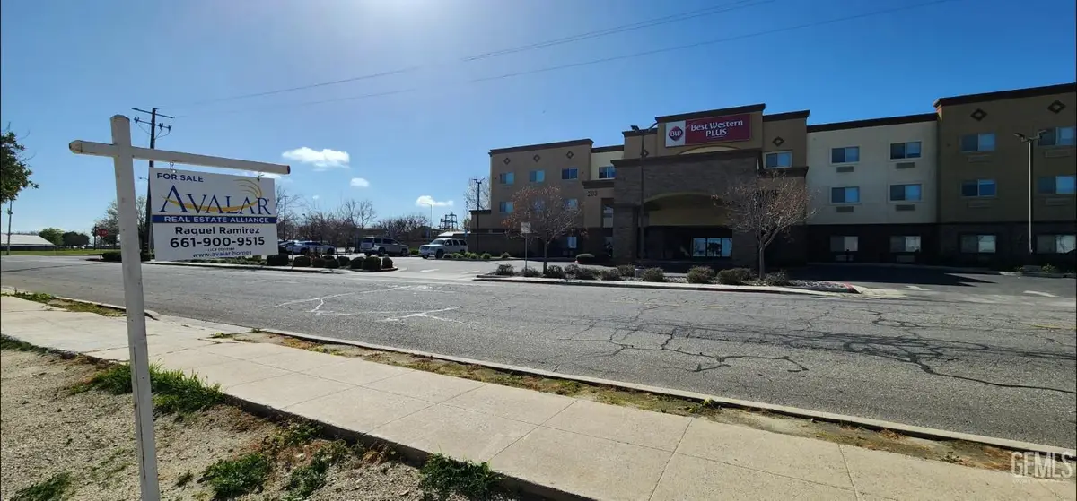 610 MAIN STREET, Taft, CA 93268 - #1