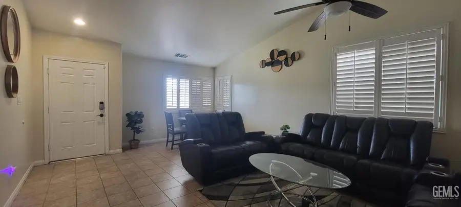 13208 CHEYENNE MOUNTAIN DRIVE, Bakersfield, CA 93314 - #3