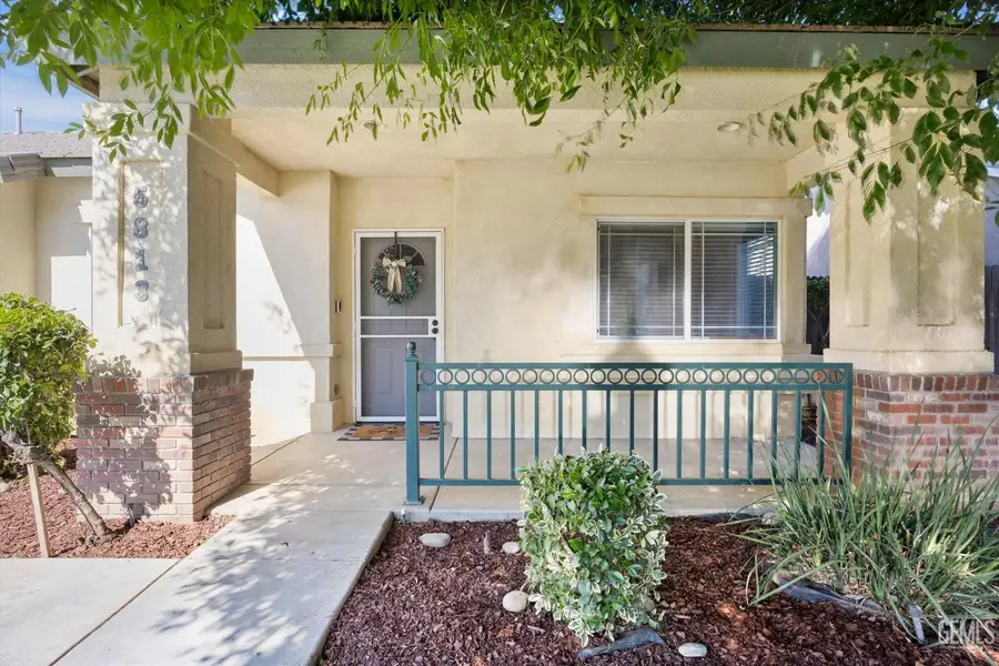 5813 PENDLETON FALLS DRIVE, Bakersfield, CA 93312 - #3