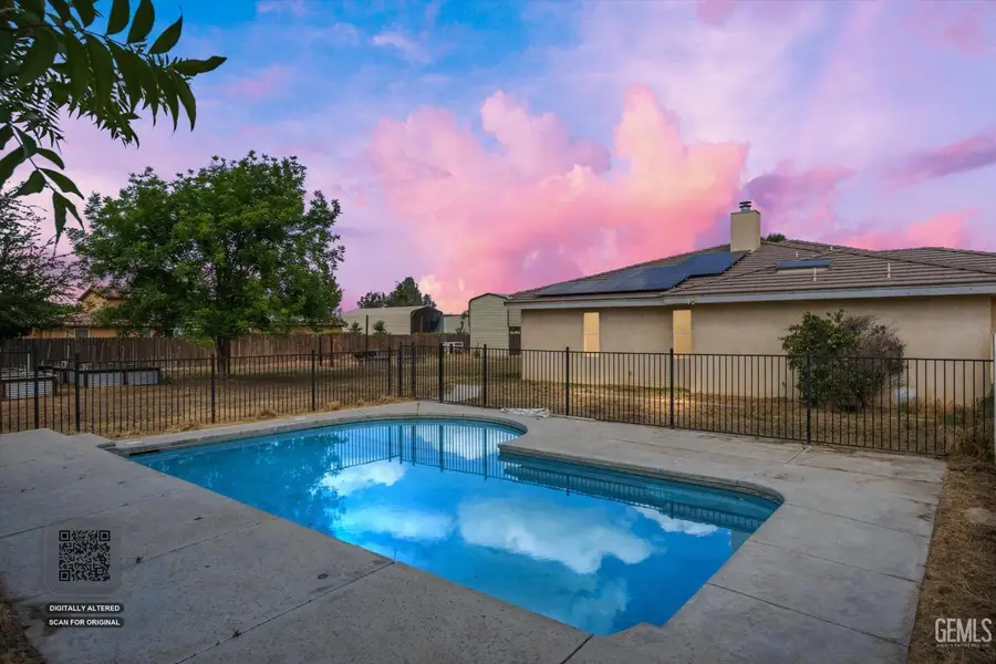 13127 ROBERTSON STREET, Bakersfield, CA 93313 - #2