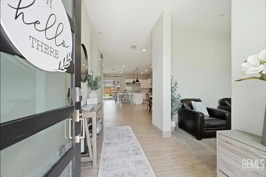 9406 HILL SPRINGS LANE, Shafter, CA 93263 - #2