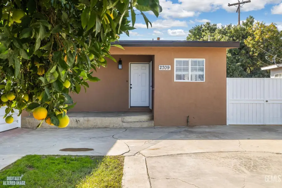 2709 DORE DRIVE, Bakersfield, CA 93304 - #3