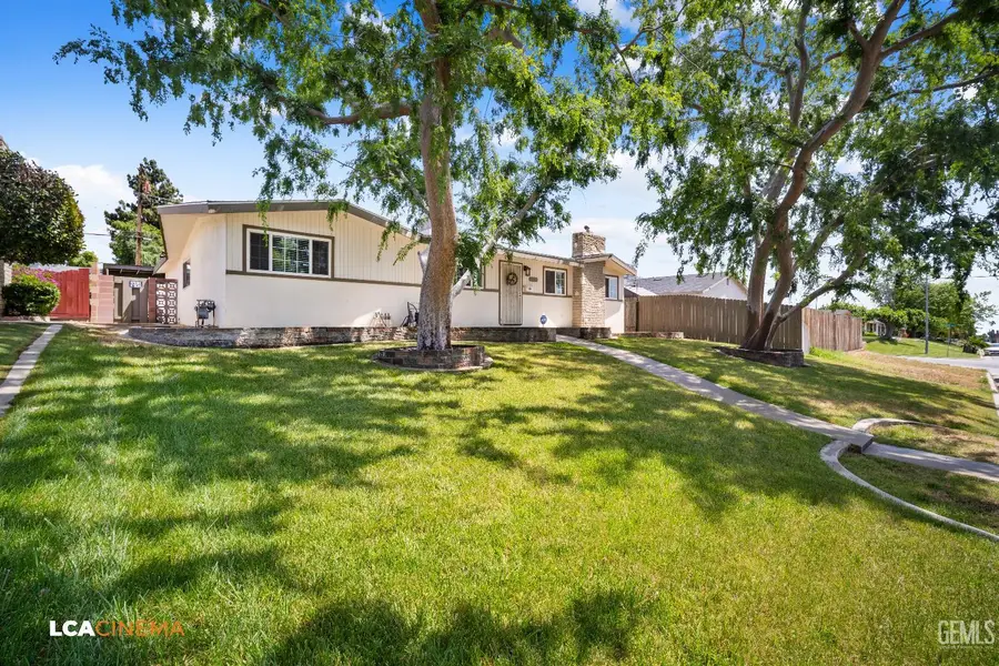 2905 IDAHO STREET, Bakersfield, CA 93305 - #2