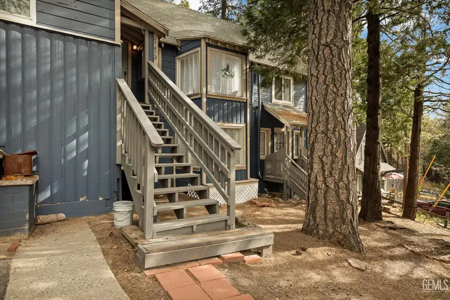 27472 MEADOW DRIVE, Lake Arrowhead, CA 92352 - #2