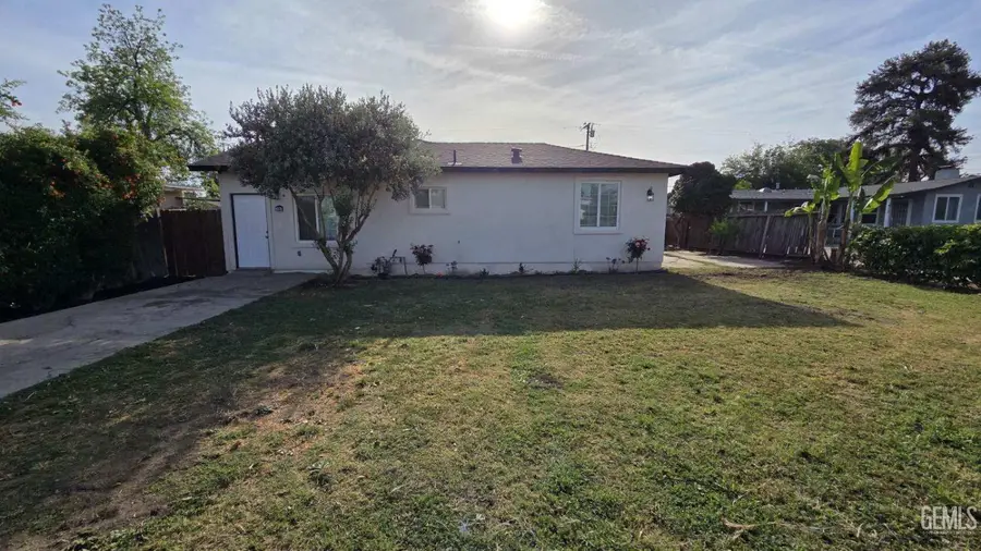 418 OLIVE ST, Bakersfield, CA 93304 - #2