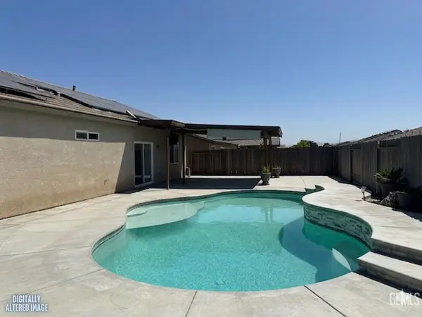303 VANCLUSE BAY DRIVE, Bakersfield, CA 93307