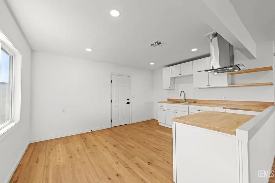 299 S HAYES STREET, Bakersfield, CA 93307 - #3