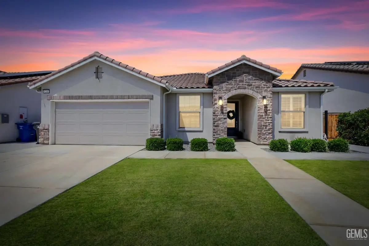 9208 WILLOW TERRACE DRIVE, Shafter, CA 93263 - #1
