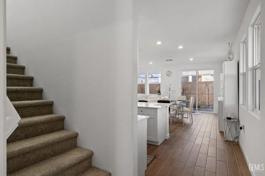 8916 SAVONA LANE, Shafter, CA 93263 - #3