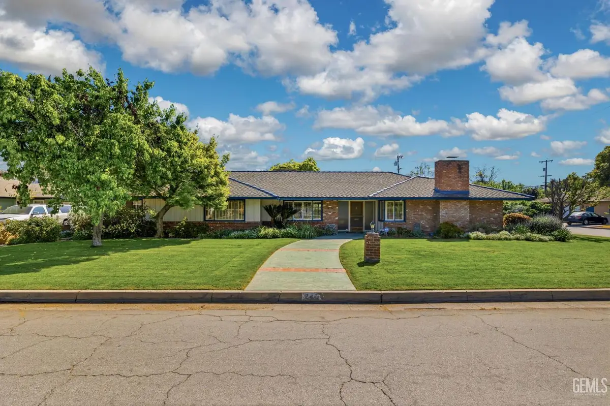 2444 PINE STREET, Bakersfield, CA 93301 - #1