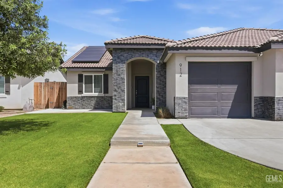 912 JAMES VALLEY COURT, Bakersfield, CA 93307 - #3