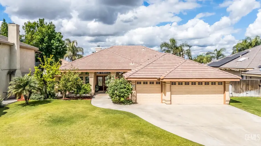 2441 OLLIE COURT, Bakersfield, CA 93314 - #2