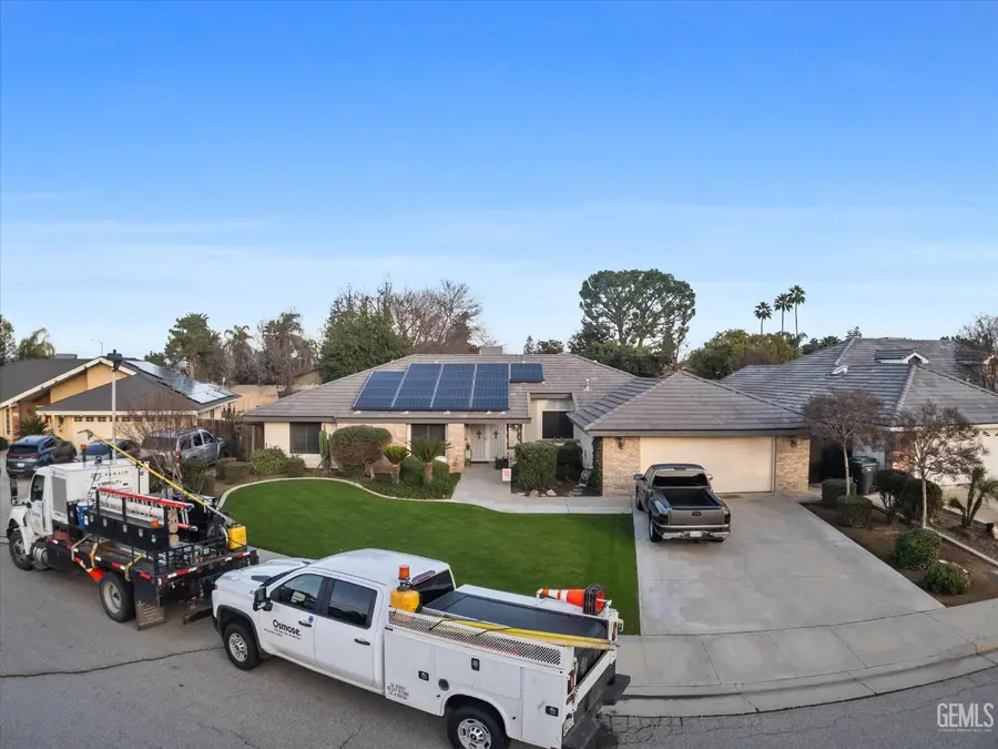 7304 JOLYNN STREET, Bakersfield, CA 93308 - #2