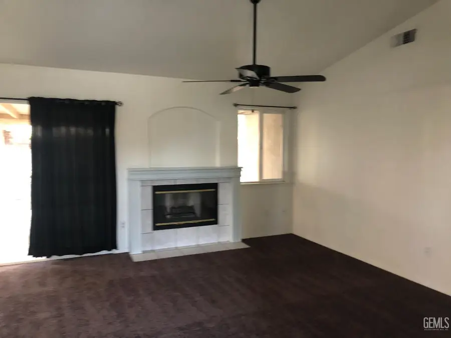 5915 PINE CANYON DRIVE, Bakersfield, CA 93313 - #3