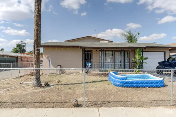132 WARREN AVENUE, Bakersfield, CA 93308