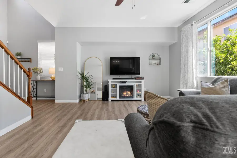 1820 DELACORTE DRIVE, Bakersfield, CA 93311 - #3