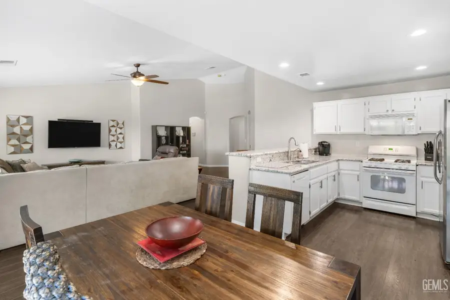 11812 CHERRY VALLEY AVENUE, Bakersfield, CA 93312 - #3