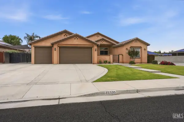 10300 SILVERTHORNE DRIVE, Bakersfield, CA 93314