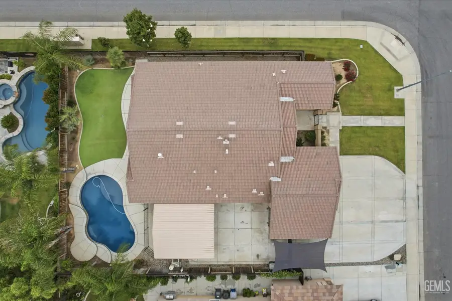 10300 SILVERTHORNE DRIVE, Bakersfield, CA 93314 - #3