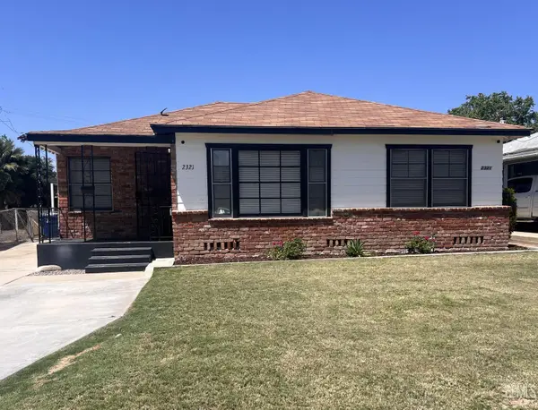 2321 CHARLESTON DRIVE, Bakersfield, CA 93308