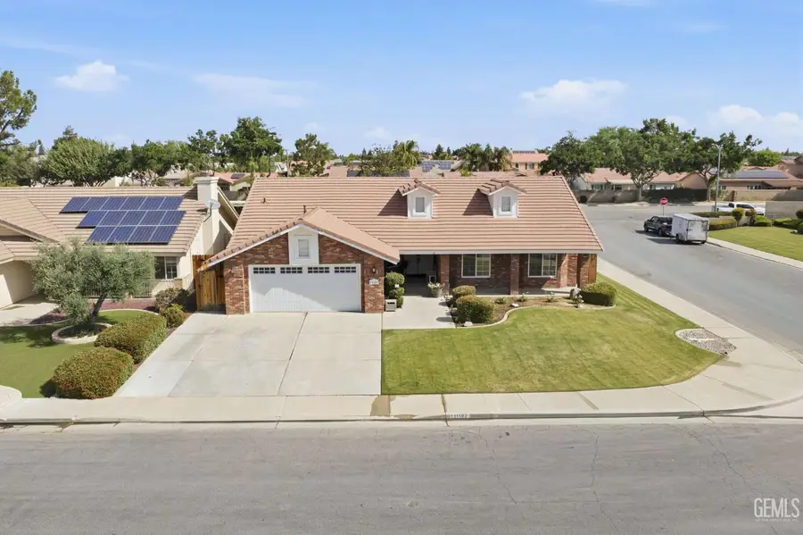 11102 CANDLELIGHT COURT, Bakersfield, CA 93312 - #2
