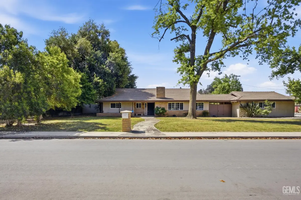 5833 PEMBROKE AVENUE, Bakersfield, CA 93308 - #1
