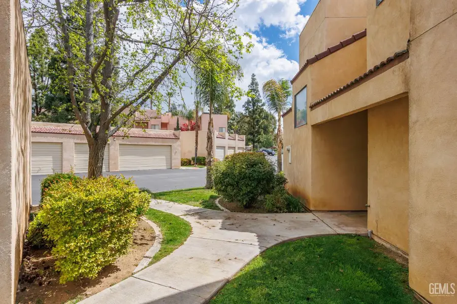 14500 LAS PALMAS DRIVE #16, Bakersfield, CA 93306 - #2