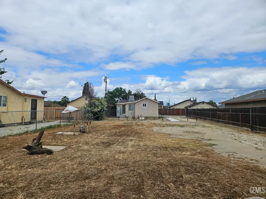 472 W EUCLID AVENUE, Shafter, CA 93263 - #2
