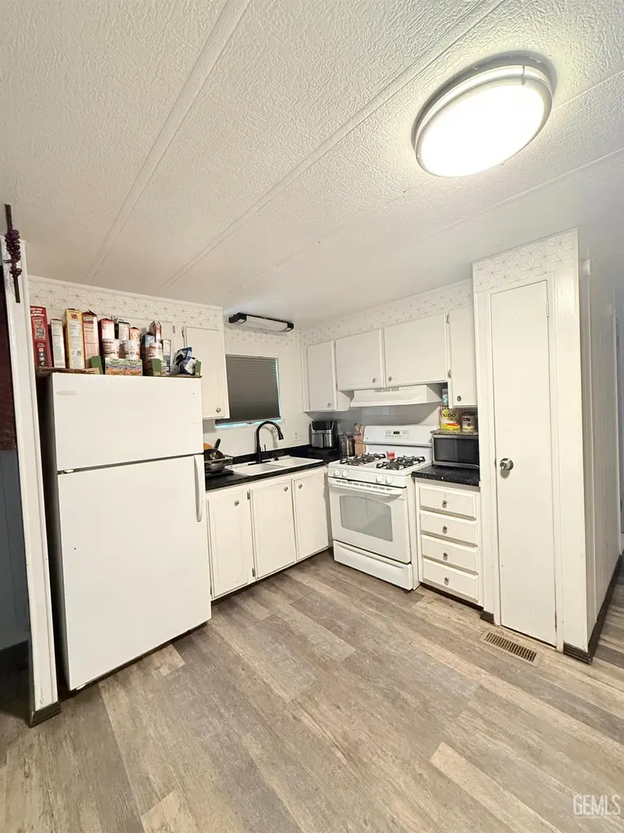 4401 HUGHES LANE #60, Bakersfield, CA 93304 - #3