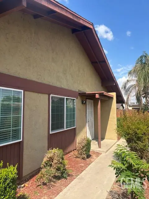 2320 PINON SPRINGS CIRCLE, Bakersfield, CA 93309 - #2