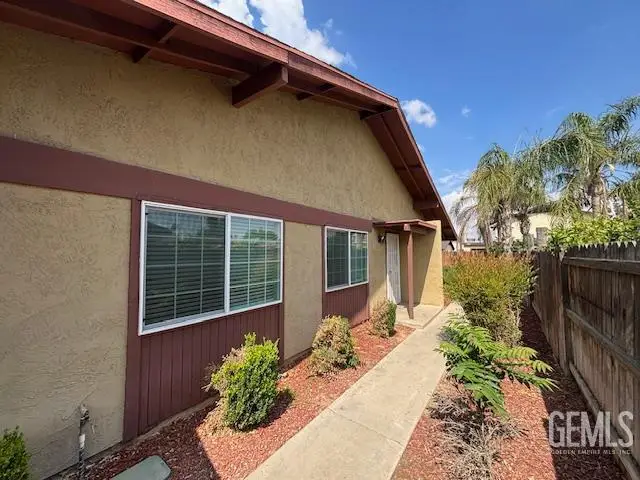 2320 PINON SPRINGS CIRCLE, Bakersfield, CA 93309 - #3