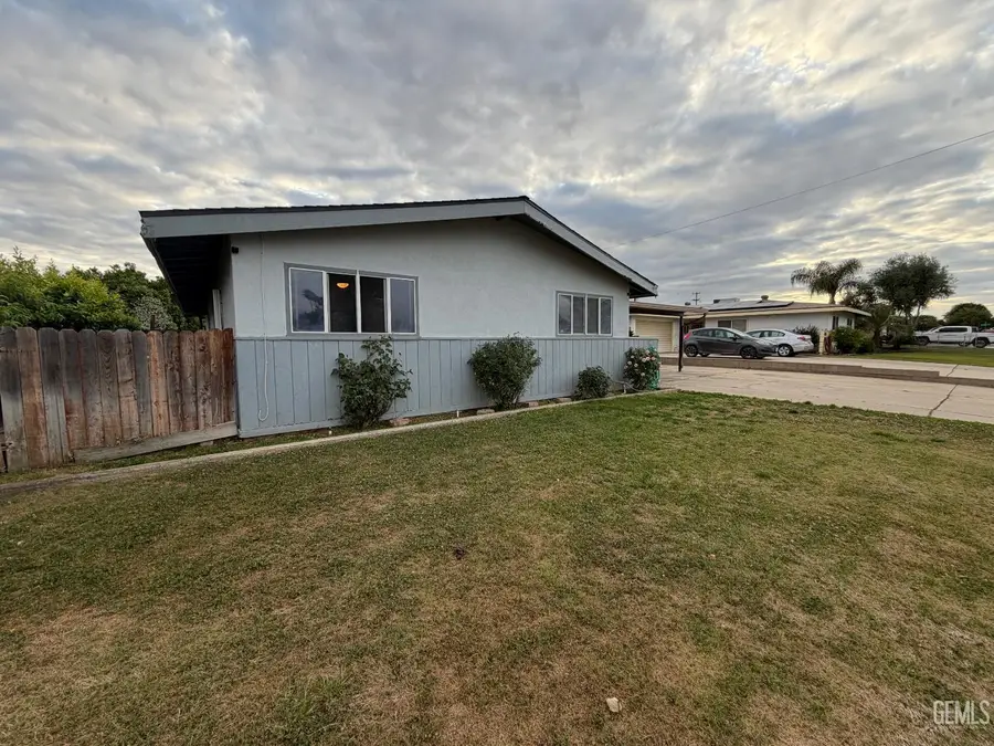 4307 KEVIN DRIVE, Bakersfield, CA 93308 - #2