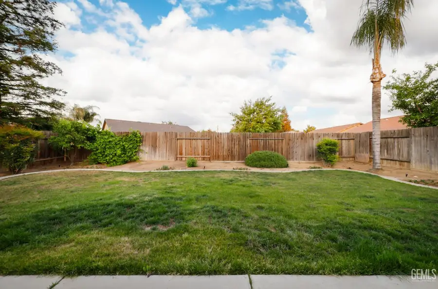 5506 LEEWARD POINT DRIVE, Bakersfield, CA 93312 - #2