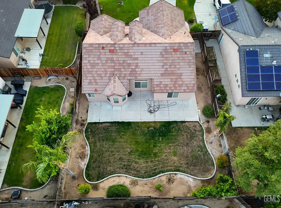 5506 LEEWARD POINT DRIVE, Bakersfield, CA 93312 - #3