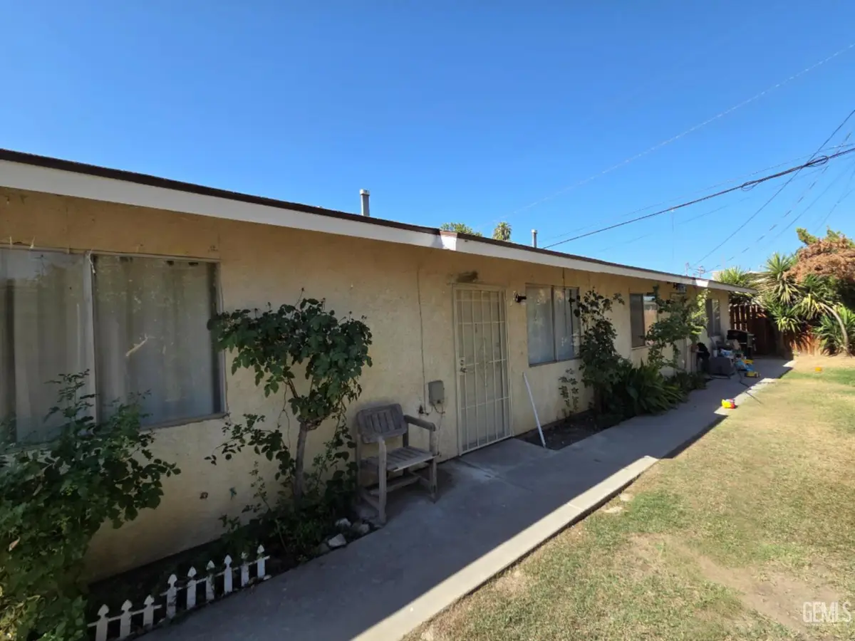 514 BATES AVENUE, Bakersfield, CA 93307 - #1