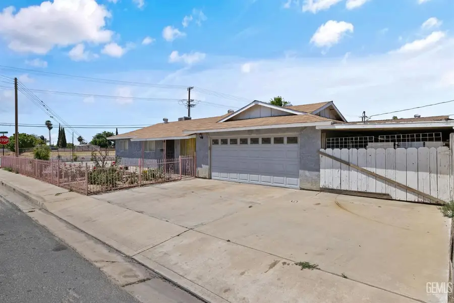 0 105 12TH AVE, Delano, CA 93215 - #2