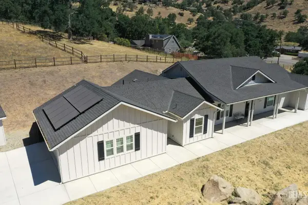 25904 BEAR VALLEY ROAD, Tehachapi, CA 93561
