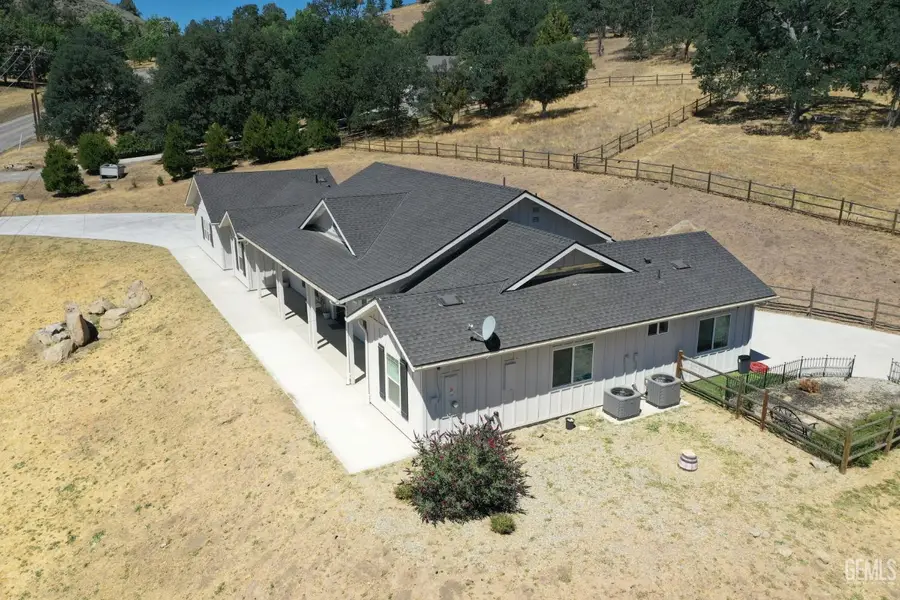 25904 BEAR VALLEY ROAD, Tehachapi, CA 93561 - #2