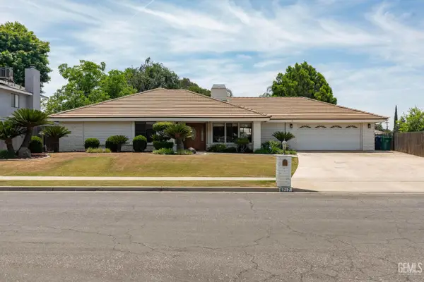 6717 NOAH AVENUE, Bakersfield, CA 93308