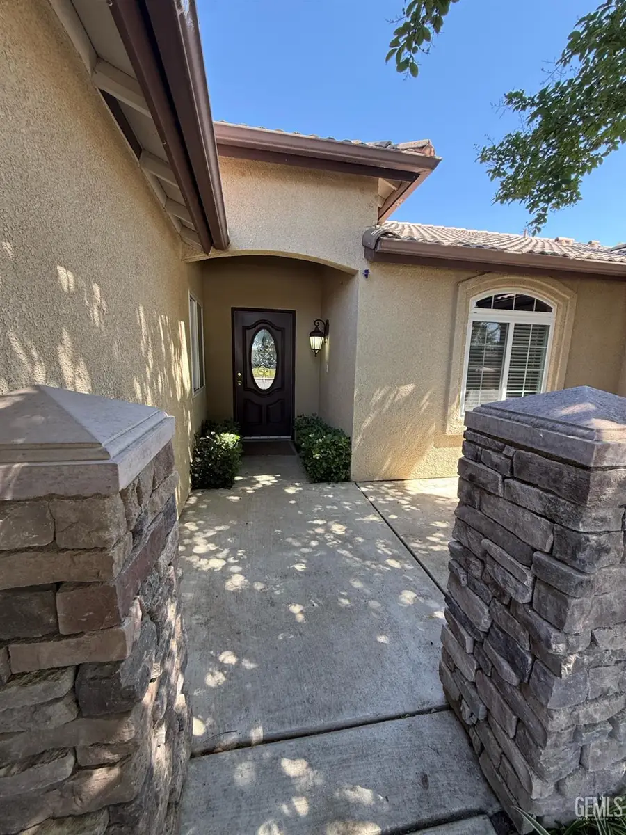 400 MARK AVENUE, Shafter, CA 93263 - #3