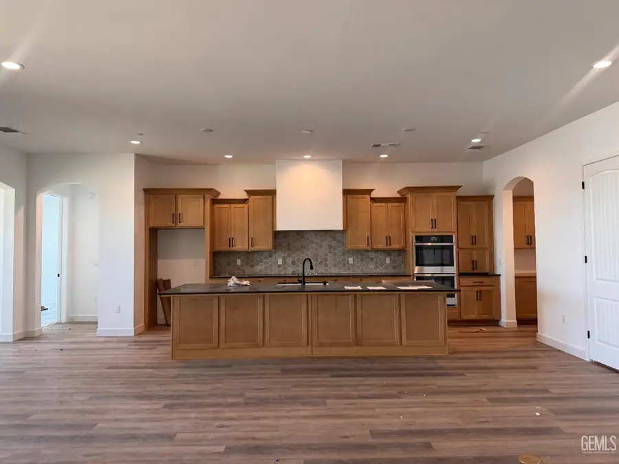 7121 GLADEVIEW LANE, Bakersfield, CA 93263 - #2