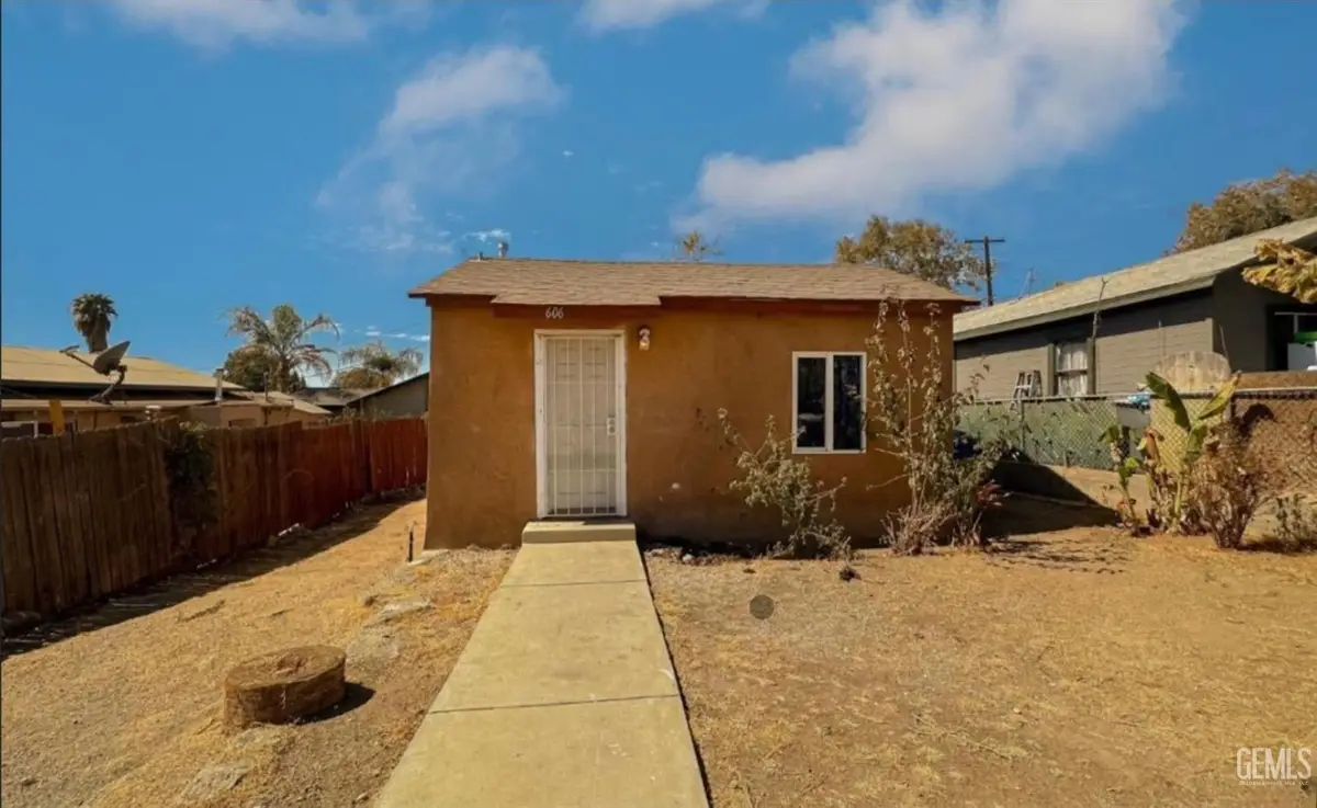 2606 N BAKER STREET, Bakersfield, CA 93305 - #1