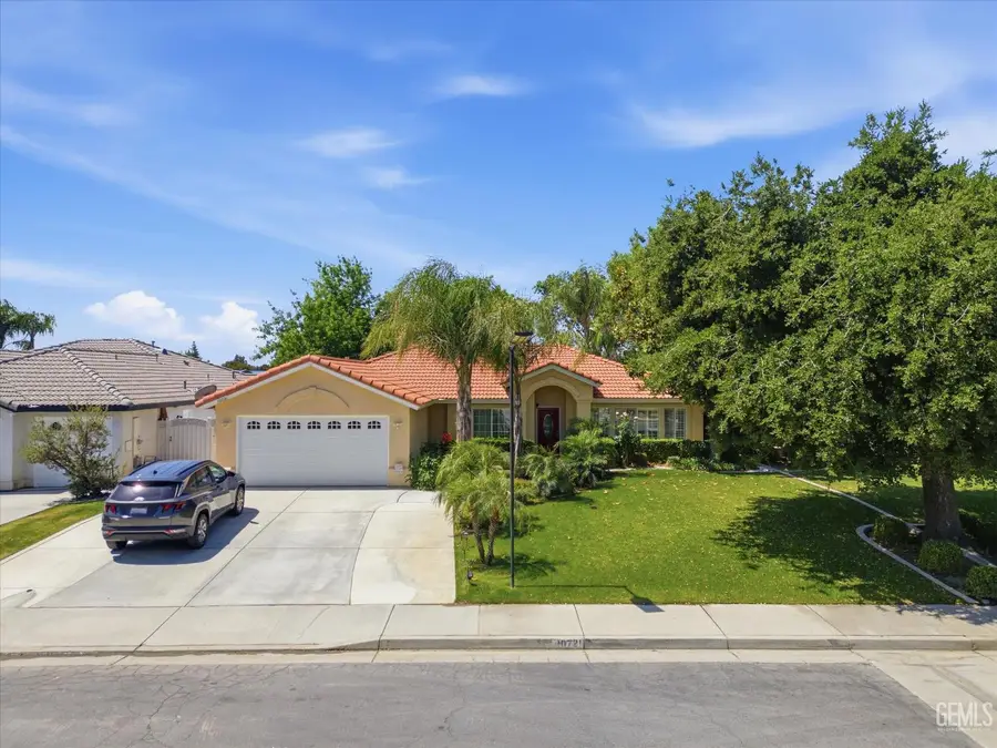 10721 LOUGHTON AVENUE, Bakersfield, CA 93311 - #2