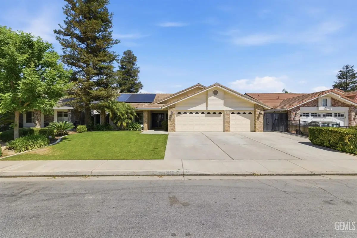 5702 STAGELINE DRIVE, Bakersfield, CA 93312 - #1