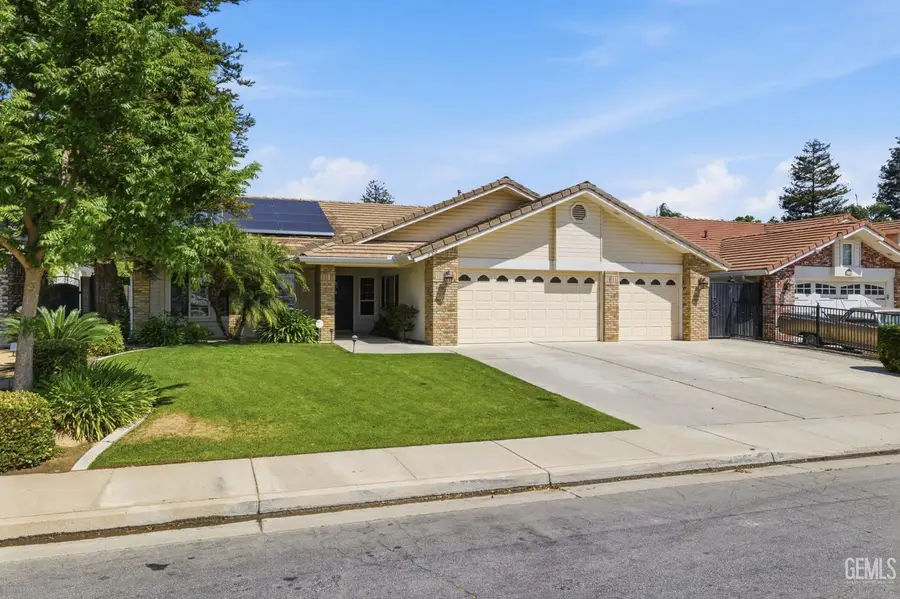 5702 STAGELINE DRIVE, Bakersfield, CA 93312 - #2