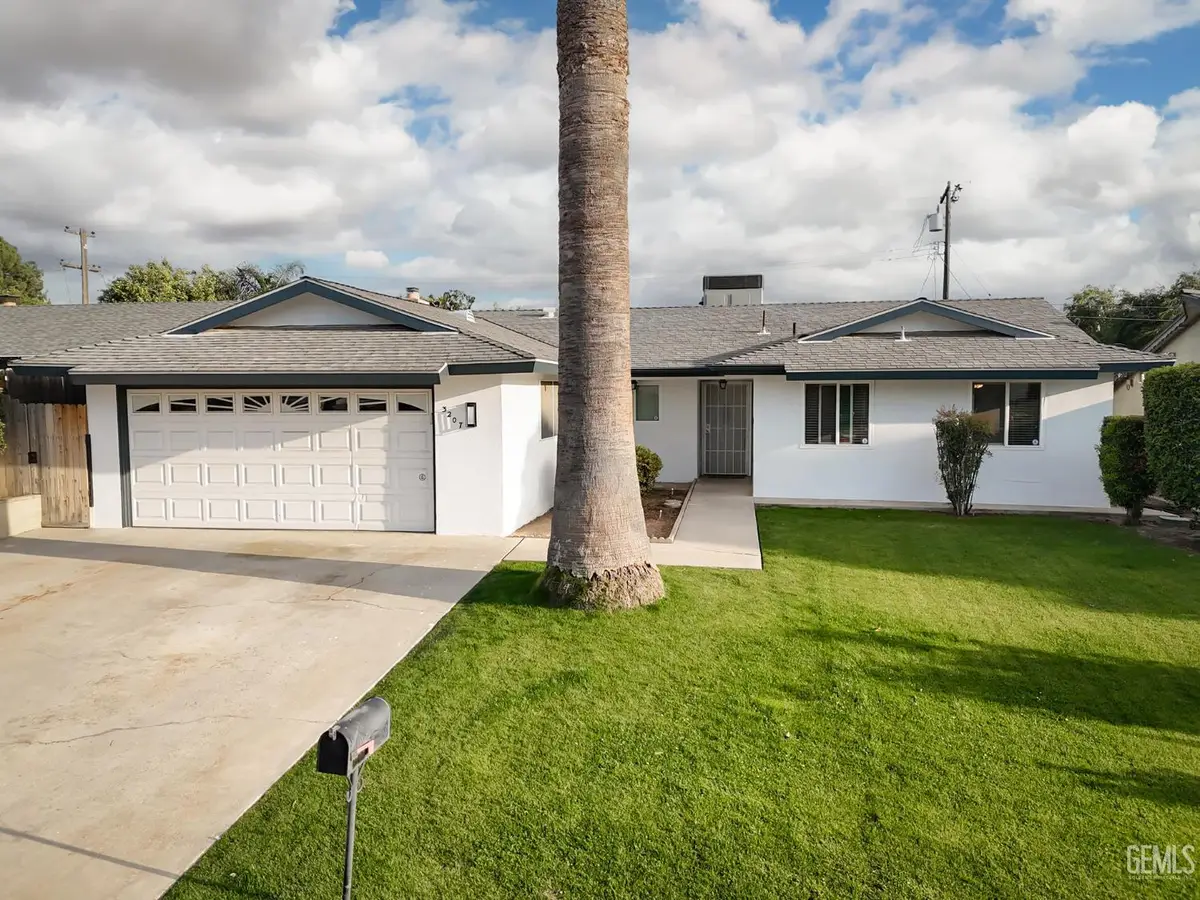 3207 CANDLEWOOD DRIVE, Bakersfield, CA 93306 - #1