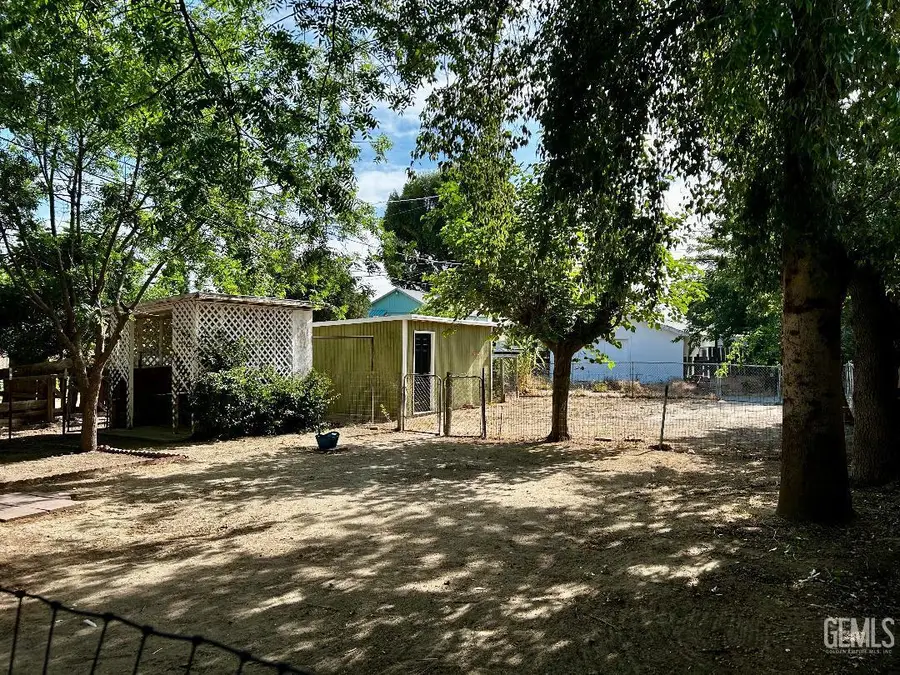 604 TAYLOR STREET, Taft, CA 93268 - #2