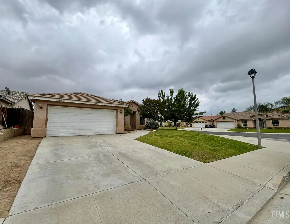 3720 MEADOW RUN LANE, Bakersfield, CA 93308 - #1
